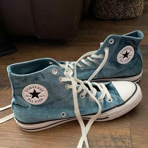 Velvet Converse